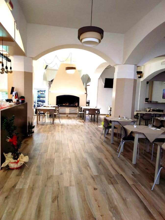 Hotel Touring Falconara Marittima Esterno foto