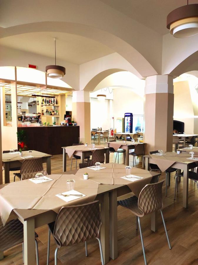 Hotel Touring Falconara Marittima Esterno foto