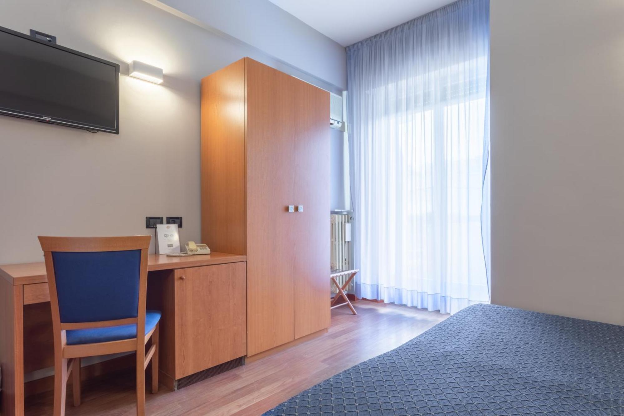 Hotel Touring Falconara Marittima Esterno foto