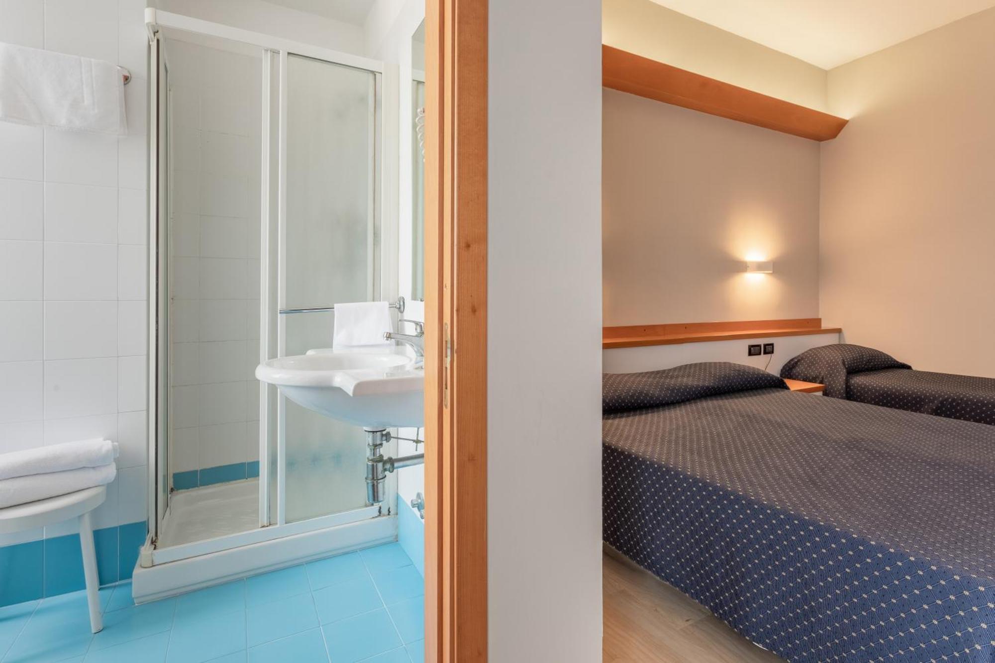 Hotel Touring Falconara Marittima Esterno foto