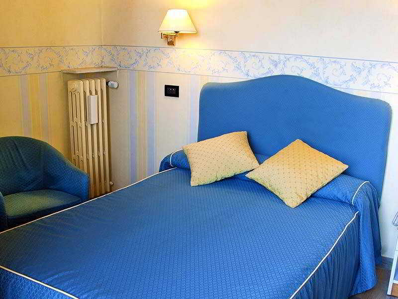 Hotel Touring Falconara Marittima Esterno foto