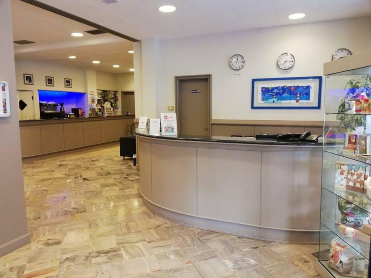 Hotel Touring Falconara Marittima Esterno foto